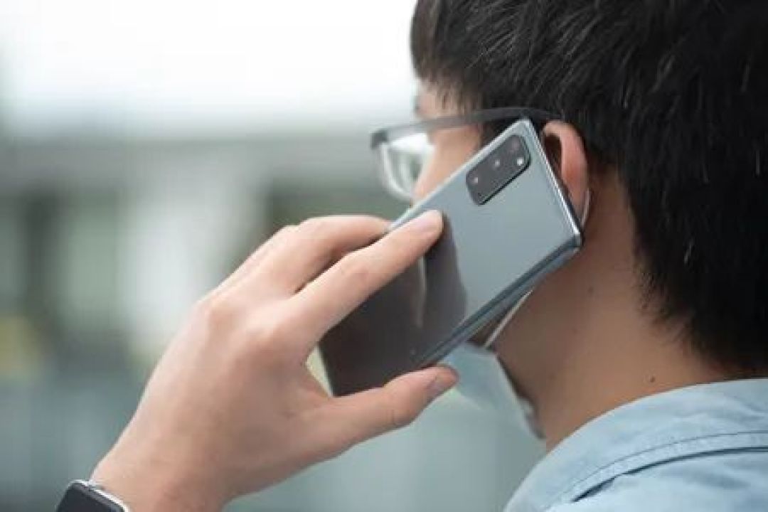 三星S20国行开箱及编辑上手谈还是Galaxy S熟悉的内个味儿~