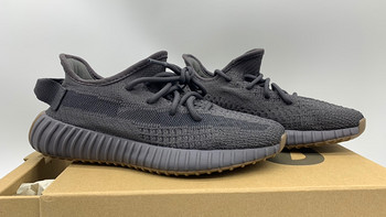 阿迪小程序首次中鞋 Yeezy 350v2黑生胶简单开箱