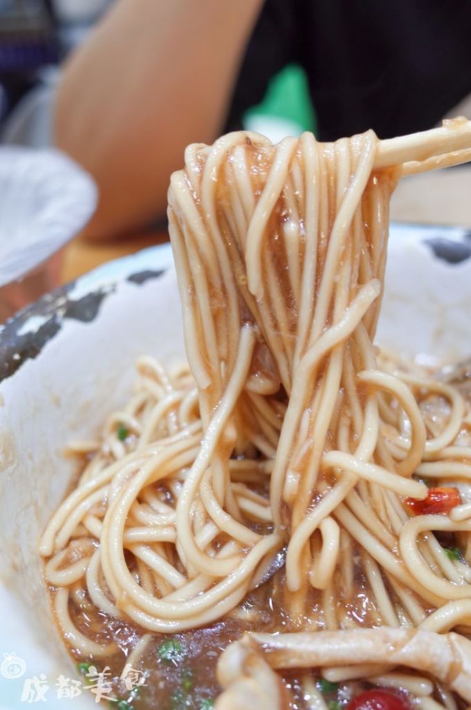 成都的苍蝇馆子老板们,回!来!了!