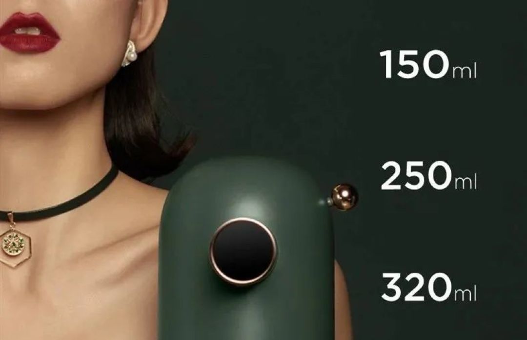 这个便携的饮水机，100℃的热水，5秒就烧好
