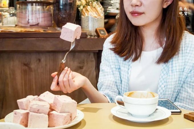 全球zui高的五星级酒店,藏着人均60元的餐厅,招牌居然是…