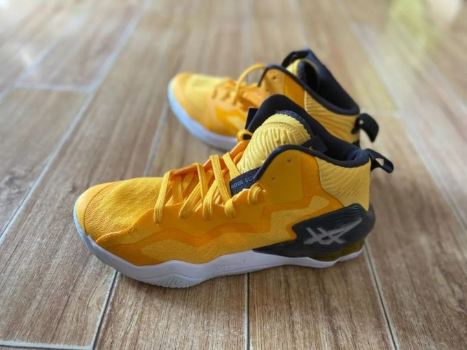 WEN鞋评-开箱 | Asics Nova Surge 听说有人说它比AJ33SE好?所以它靠什么呢