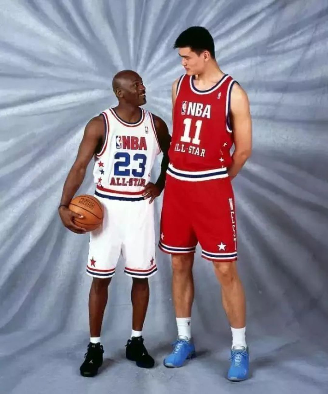 篮球之神的末代战靴——Air Jordan 18