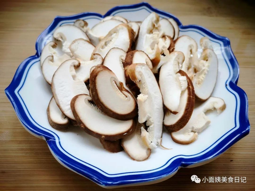 春天这粥最养人,一周喝3次,促进骨骼生长,孩子多吃补钙猛长个 !
