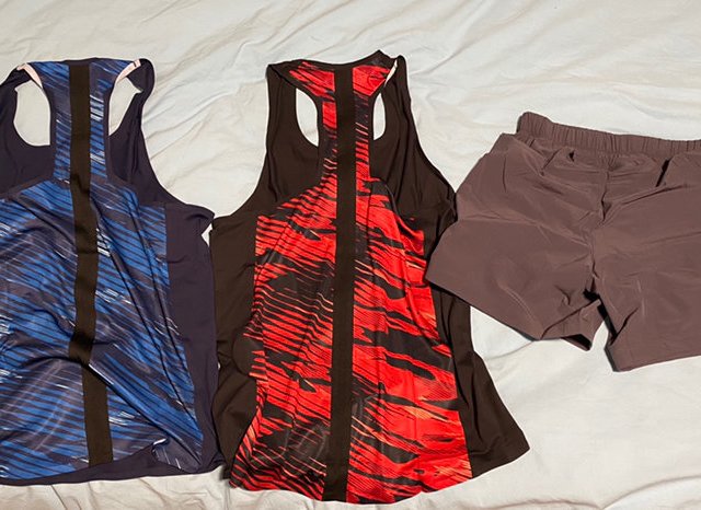 疫情期间包裹第一弹，亚瑟士买二送一背心短裤开箱