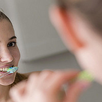 做好牙齿清洁，电动牙刷这么挑