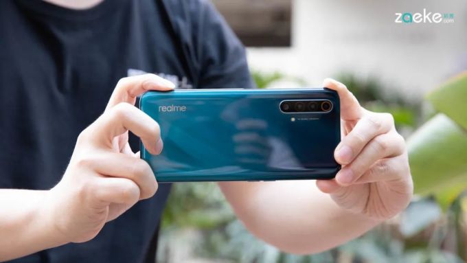 realme X50 5G正如我们期待的“5G”一样:又快又便宜