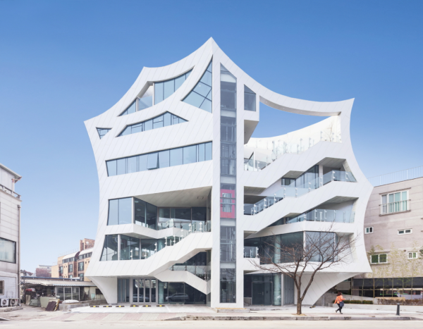 这是什么神仙设计! 韩国建筑师把联排别墅玩出花: 不卖房子, 卖文化