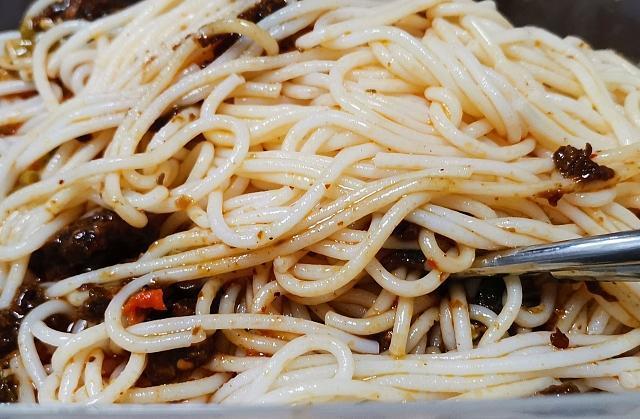 这个米线必须撸，一顿能顶一夜饿