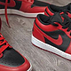 反转黑红变LOW能行吗？AJ 1 Low “ Varsity Red”曝光