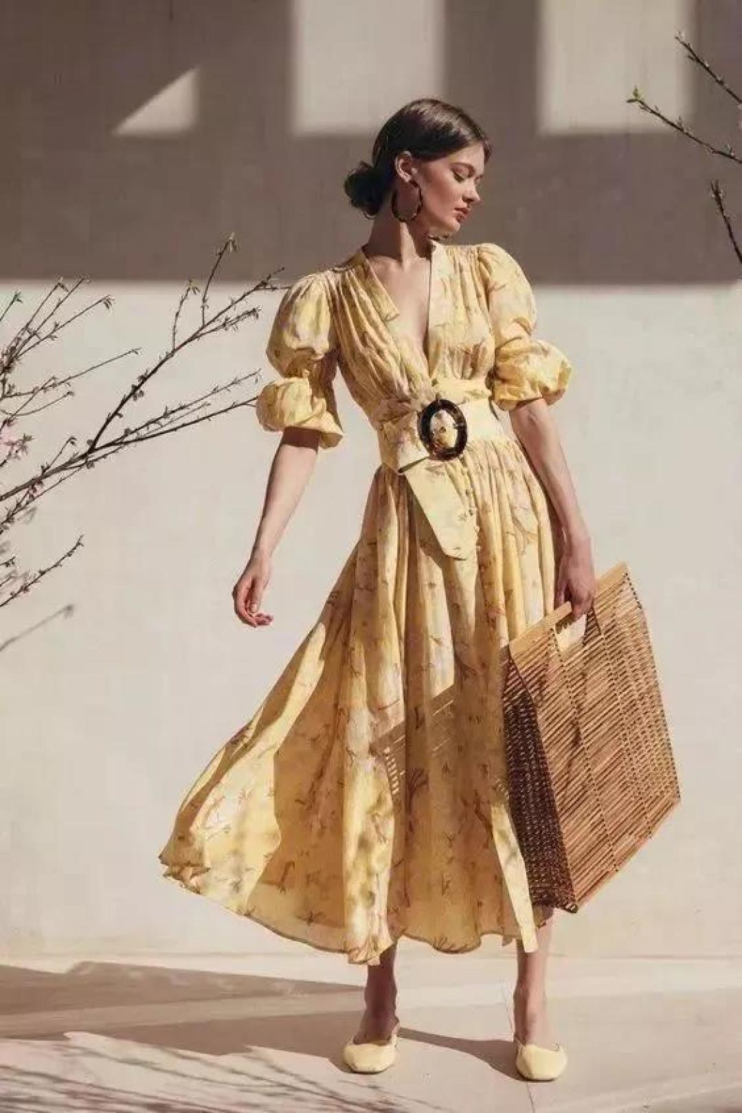女生们快来看!Jennie跟风入手的连衣裙,正在火遍全球