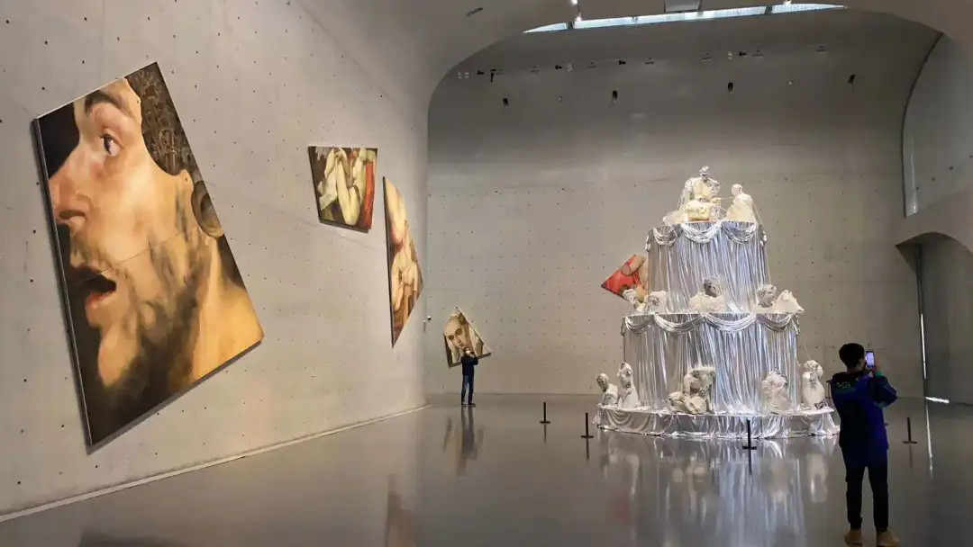 【上海】龙美术馆福利,最后100套庞茂琨个展明信片,送给来看展的你
