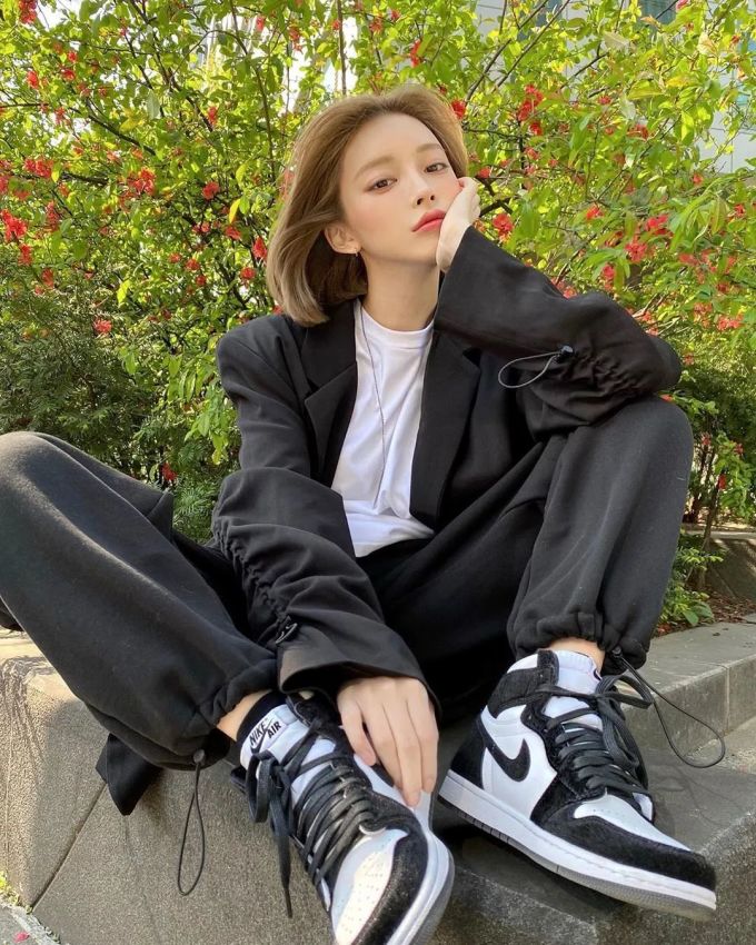 “最佳女友笑容”竟然是渣女招牌笑?不愧是鞋圈宝藏“阿姨”姜泰莉