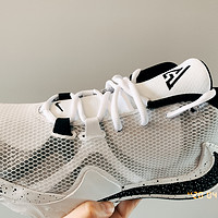 鞋子 篇一：为什么现在适合入手字母哥一代：Nike zoom Freak 1？