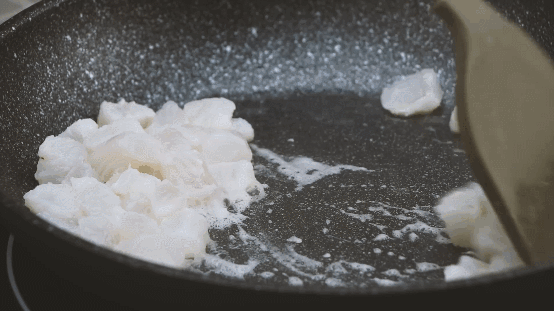 再也不怕鱼刺卡喉咙了！可以闭眼吃的鱼肉简餐，30分钟摆满一桌