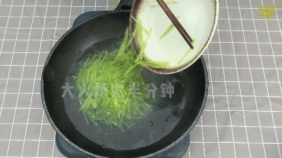 再也不怕鱼刺卡喉咙了！可以闭眼吃的鱼肉简餐，30分钟摆满一桌