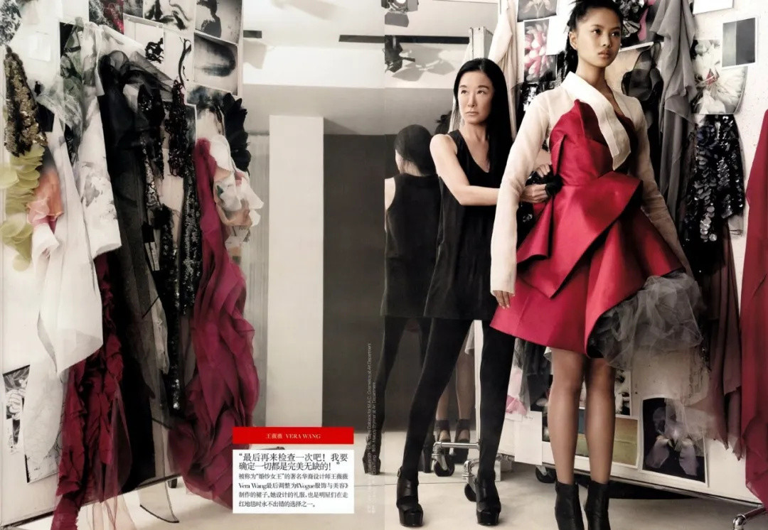 华裔婚纱设计师Vera Wang因腿上热搜：71岁依然少女心