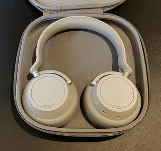 微软Surface Headphones