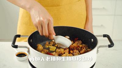 别拿玉米煲汤了!这样做,脆嫩香甜还下饭!