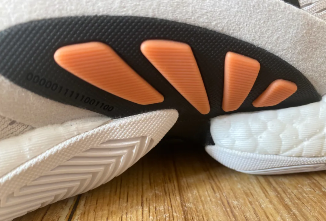 WEN鞋评-实战 |  Adidas BYW X 2.0 性能比颜值还能打 它凭什么是阿迪最强？