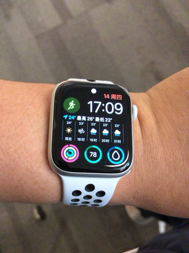 蜂窝版Apple Watch 4 铝合金