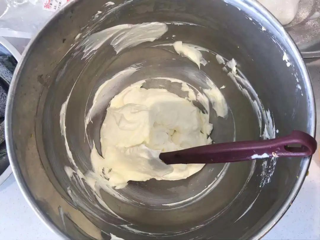豆泥种也能做蛋糕?竹炭水果蛋糕+拉丝麻薯,连边角料都被抢空!