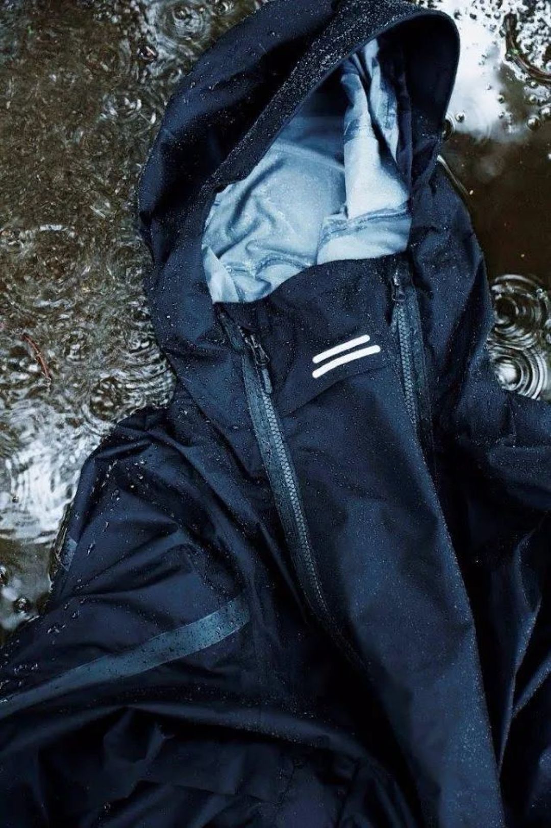 潮闻快食 | LV推出定制款台球桌；atmos x ASICS 新联名释出！