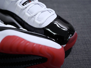 Air Jordan 11Retro 