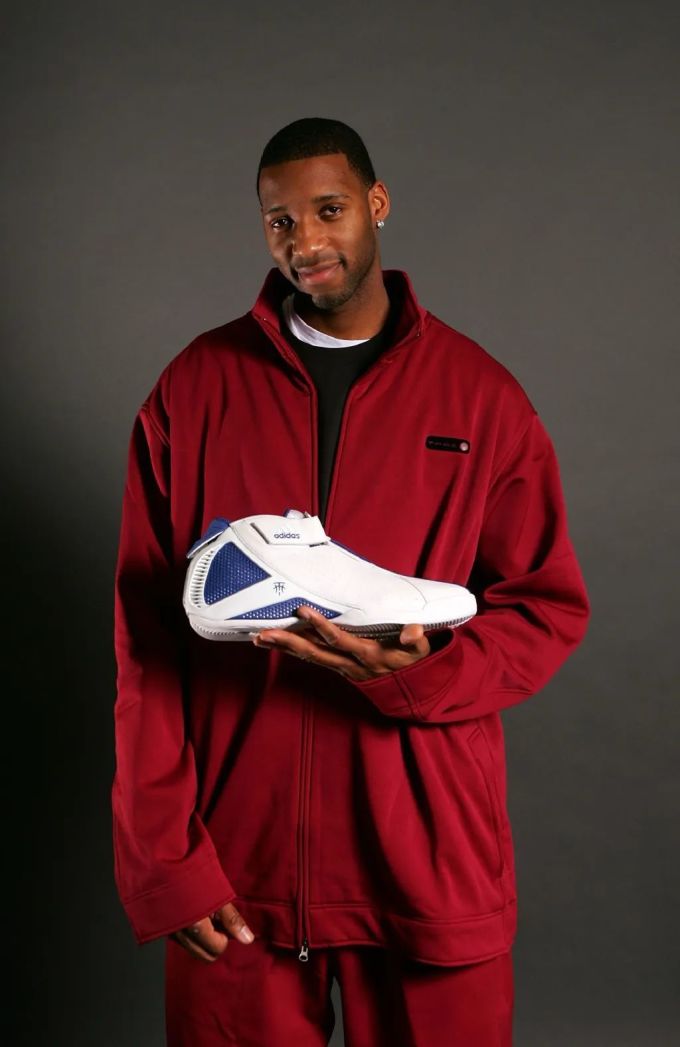LBJ17 & LBJ7:回到未来,展望过去
