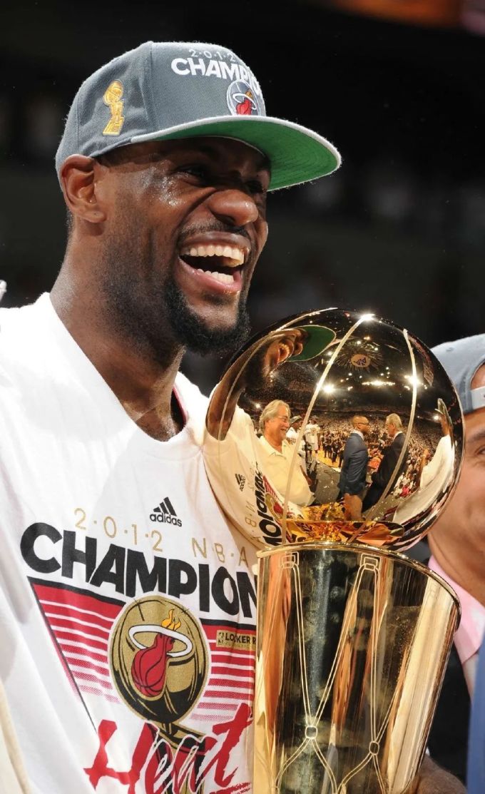 LBJ17 & LBJ7:回到未来,展望过去
