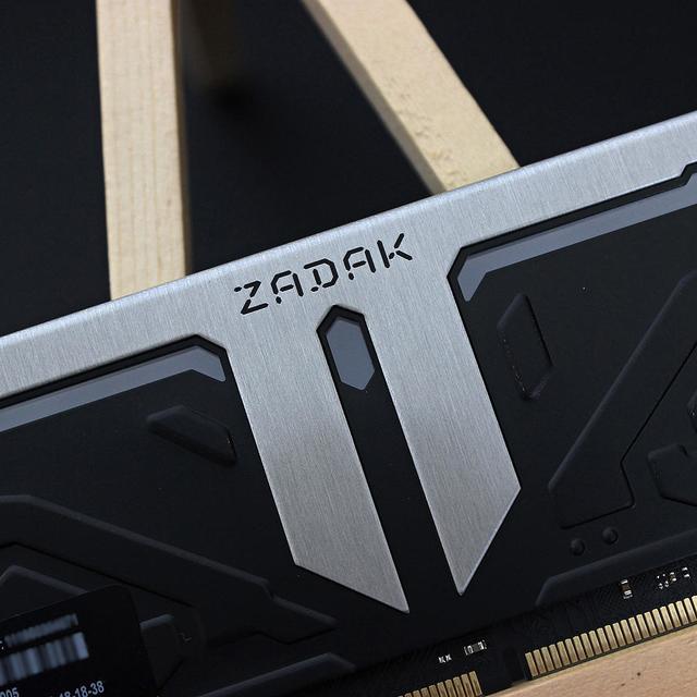 深巷里的美酒，ZADAK SPARK 3200内存套条
