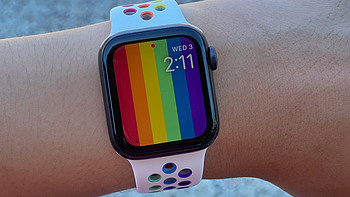 彩虹色的夏天 ｜ Apple Watch 2020 Nike 彩虹表带开箱