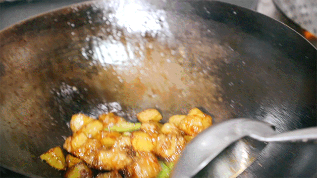 华工学生的“第三饭堂”，藏了一段异地恋爱情故事……