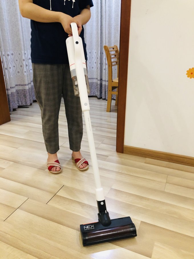 睿米吸尘器