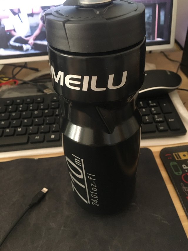 运动水壶