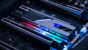 满分的硬派颜值：宇瞻ZADAK发布首款PCIe 3.0 M.2 SSD固态硬盘 119美元（约840元）起