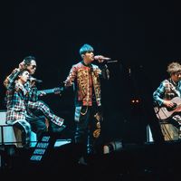 辣个男人都发新歌了，我这篇迟到的演唱会买家秀也该上了