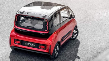 年轻人的第一辆电动汽车——新宝骏E300和五菱MINI EV，你会PICK吗？