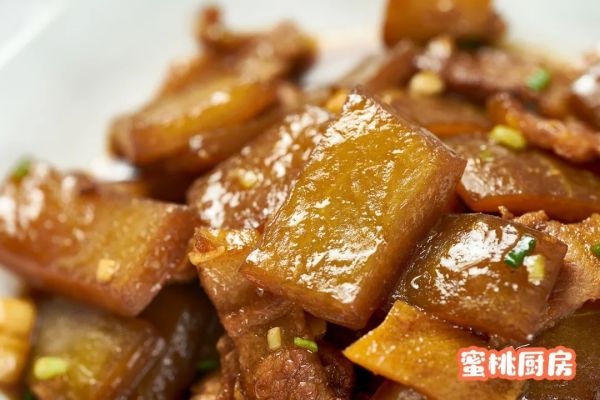 吃完西瓜别扔皮!简单炒炒,又是一道下饭菜!