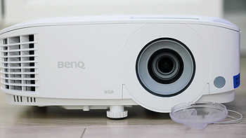出色的高效无线投影之选 - 明基（BenQ）E540 智能投影仪