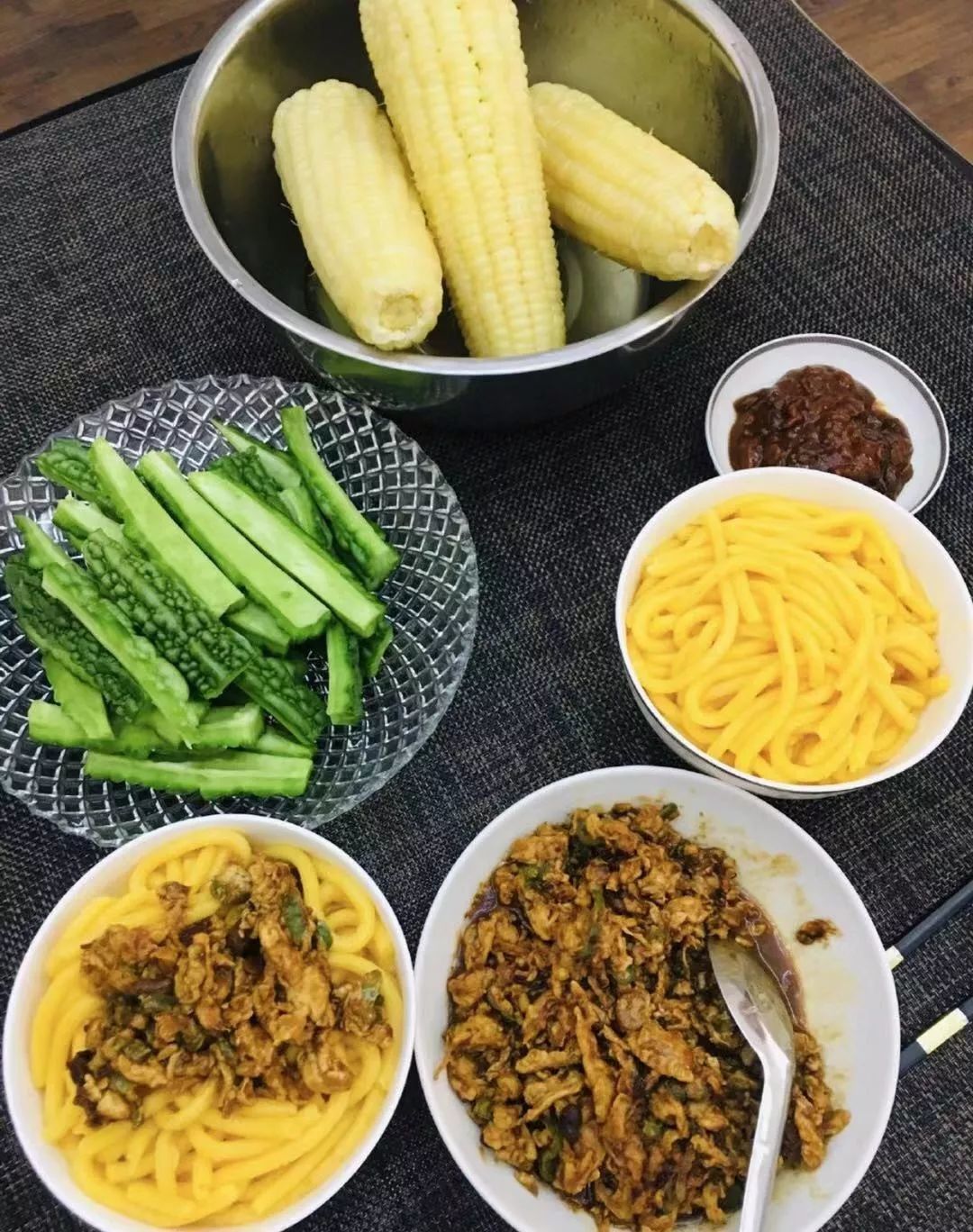 蘸酱菜,东北狼人的饮食崇拜