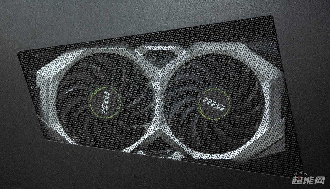 10L体积下藏着RTX2080S与10900K，微星 海皇戟X 电竞主机评测，性能释放究竟如何？