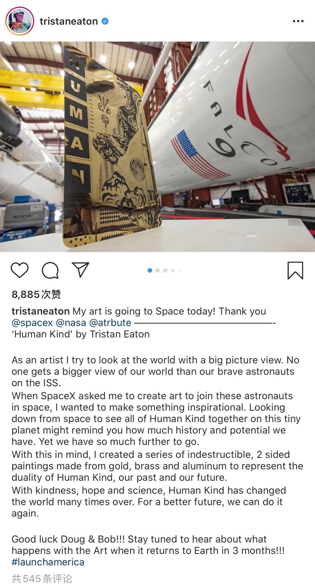 除了恐龙玩偶，SpaceX载人龙飞船上还有艺术家Tristan Eaton的作品