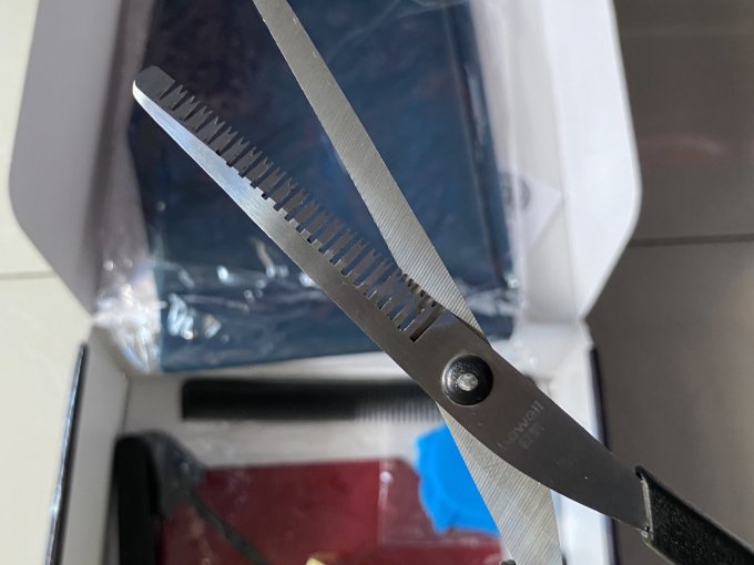 日威电动理发器