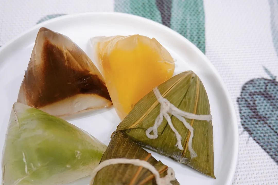端午节 / 喜茶、星巴克、肯德基和好利来的粽子……到底哪家值得买?