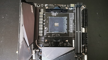 阉割还是背刺？技嘉B550I AORUS PRO AX主板开箱、拆解