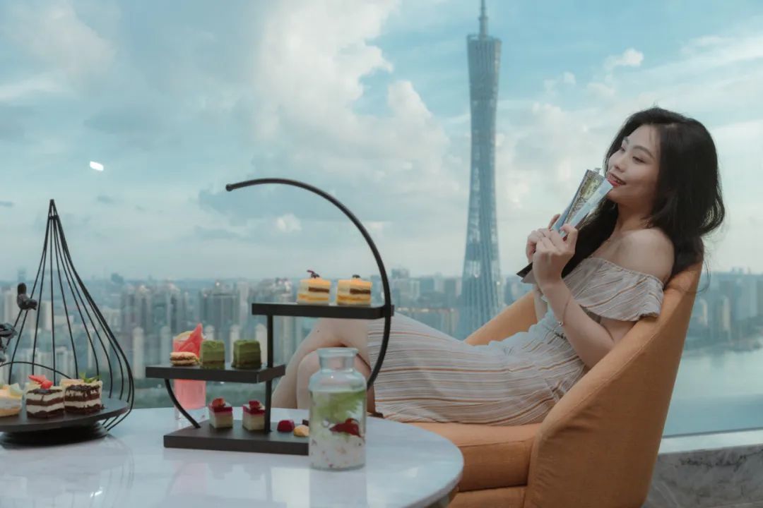 广州CBD绝美夜景,在这家酒店的浴缸里就能一览无余