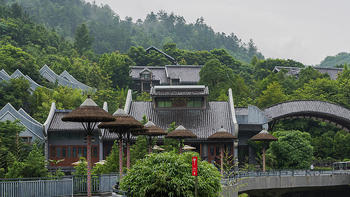 山水间的五寨，洞穴中的餐厅，探秘张家界绝版山水之中的网红酒店
