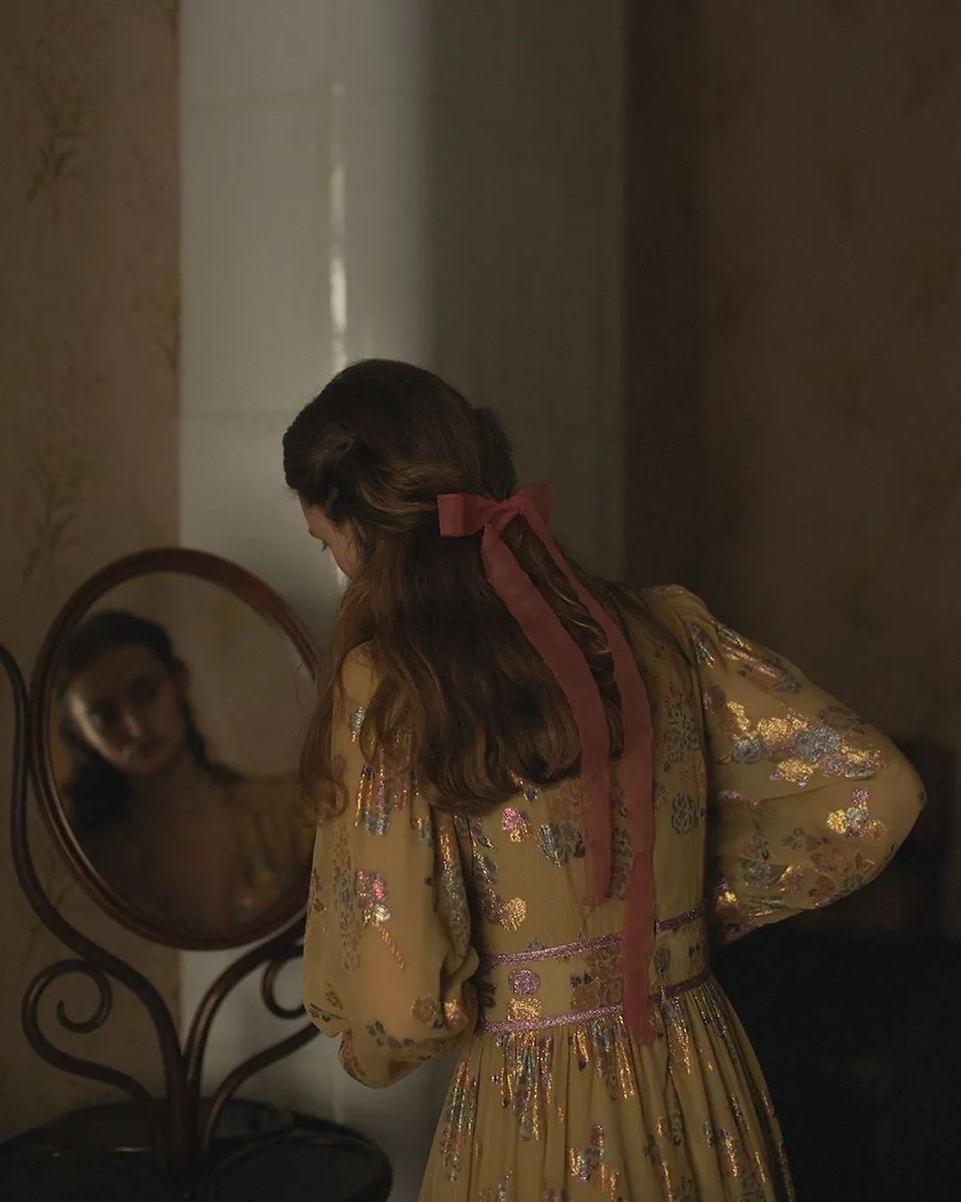 这几位ins摄影师将情绪人像玩到了极致