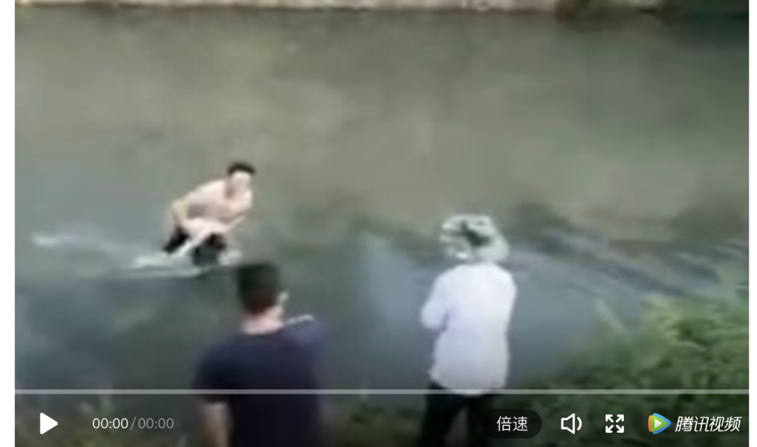 心痛,11岁女孩玩高空吊桥不幸坠落!暑假将至,别让这些“网红项目”伤了孩子